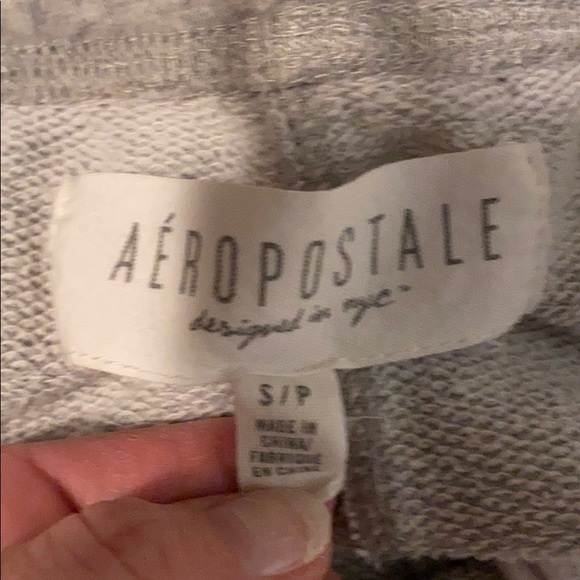 Bundle of Two Aeropostale Shorts - Picture 3 of 4
